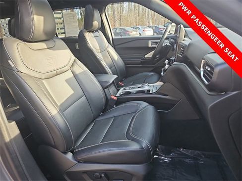 Used 2024 Ford Explorer ST w/ Equipment Group 401A image 29