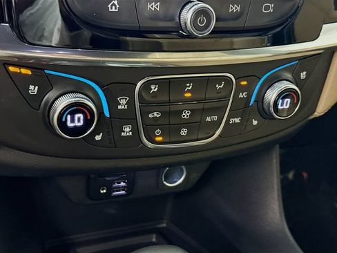 Used 2023 Chevrolet Traverse Premier w/ LPO, Floor Liner Package FWD image 15