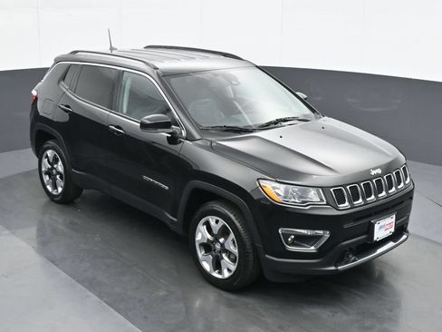 Used 2021 Jeep Compass Limited AWD/4WD image 25