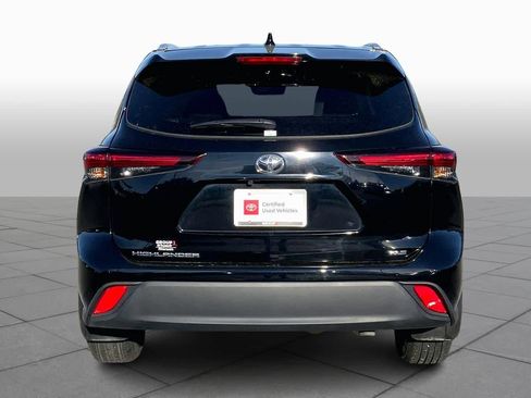 Used 2024 Toyota Highlander XLE image 5