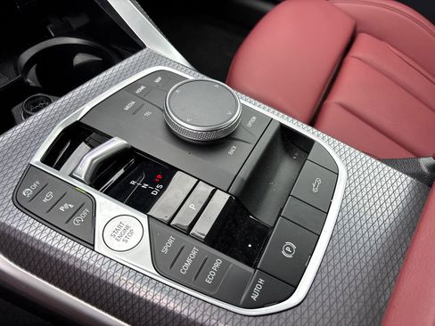 Used 2026 BMW M440i Convertible RWD image 23