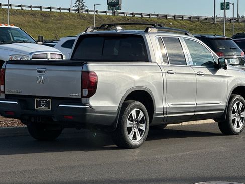 Used 2019 Honda Ridgeline RTL-T image 3