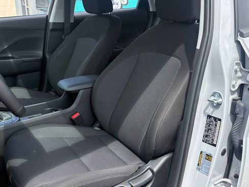 Used 2026 Hyundai Kona SEL Sport image 9