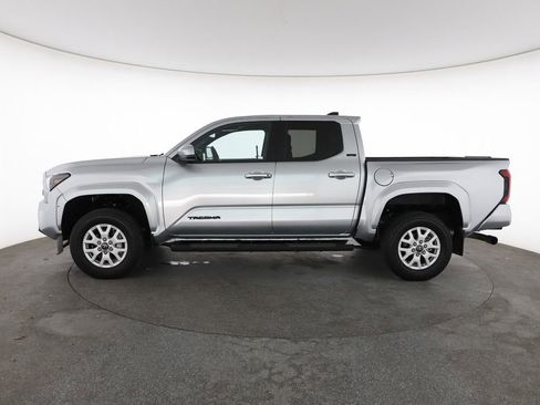 Used 2024 Toyota Tacoma SR5 RWD image 7