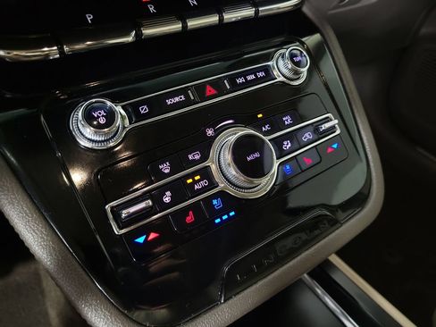 Certified 2022 Lincoln Corsair FWD w/ Premium Package image 33