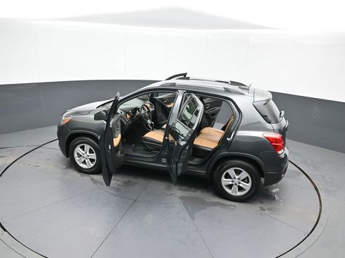 Used 2019 Chevrolet Trax LT w/ LT Convenience Package image 43