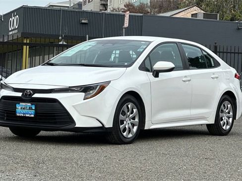 Used 2024 Toyota Corolla LE image 8