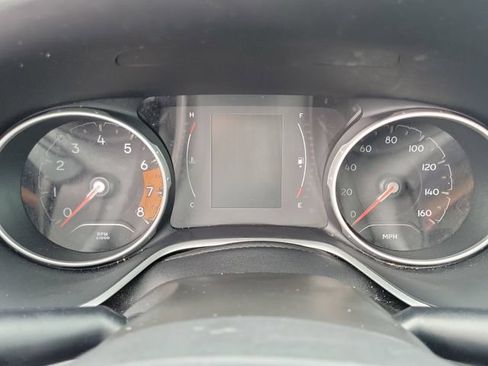 Used 2019 Jeep Compass Latitude FWD image 17