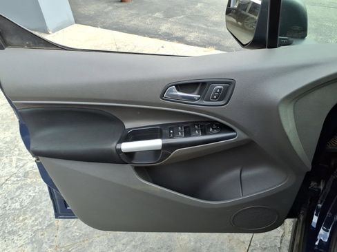 Used 2019 Ford Transit Connect XLT w/ Trailer Tow Package image 17