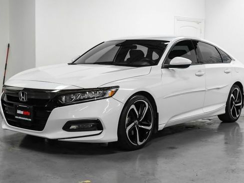 Used 2019 Honda Accord Sport image 6