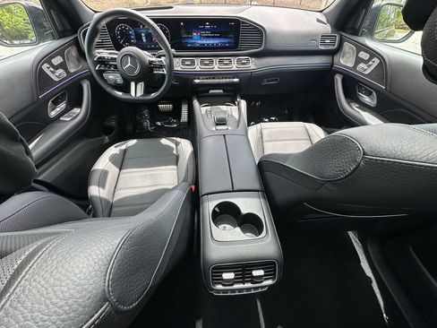 Certified 2025 Mercedes-Benz GLS 580 4MATIC image 28