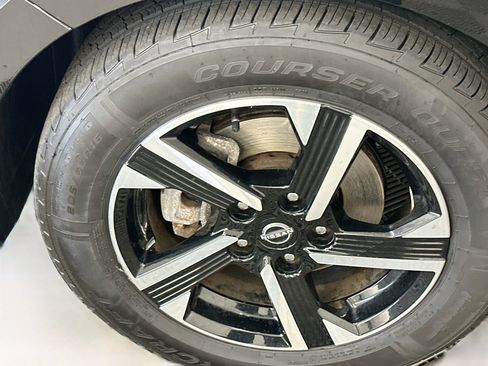 Used 2024 Nissan Sentra SV w/ All-Weather Package FWD image 34