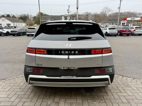 Used 2024 Hyundai Ioniq 5 SE image 7