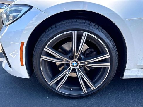Used 2022 BMW 330i Sedan w/ Premium Package 2 RWD image 33