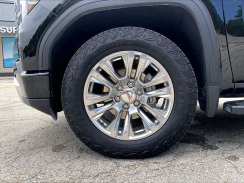 Used 2023 GMC Sierra 1500 Denali w/ Technology Package AWD/4WD image 9