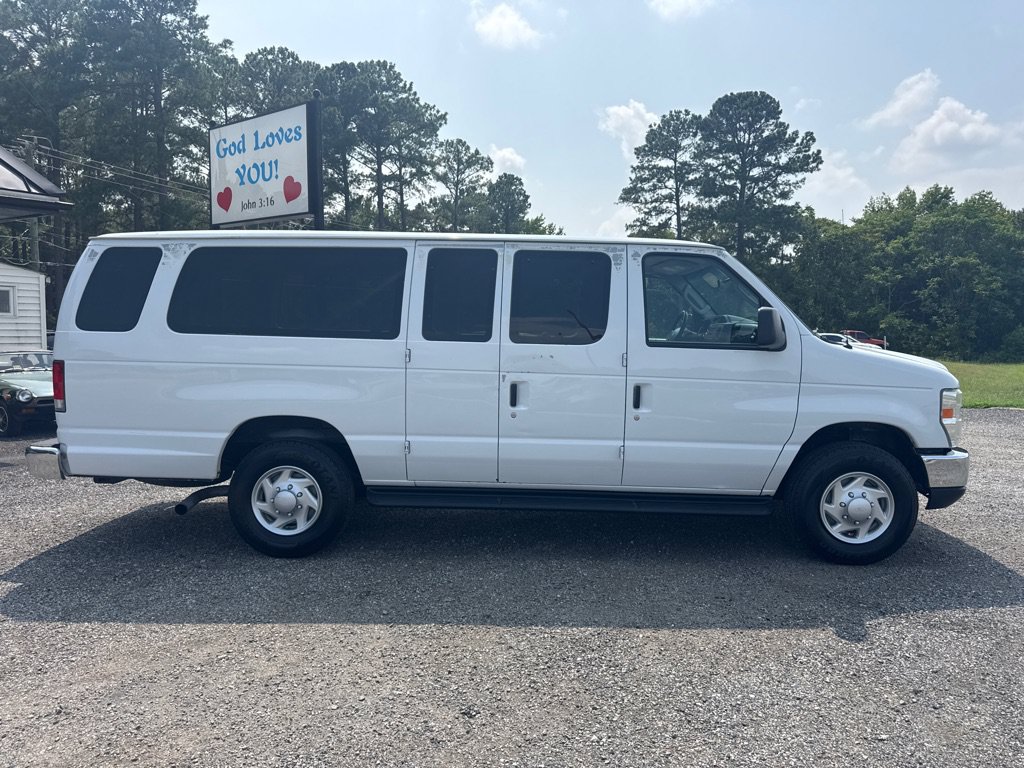 Used 2013 Ford E-350 and Econoline 350 XLT RWD image 12