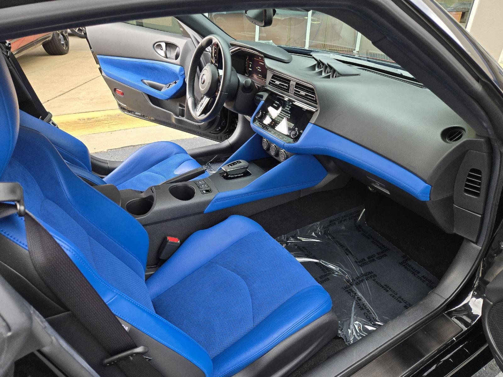 Used 2024 Nissan Z Performance w/ Floor Mat Package RWD image 16