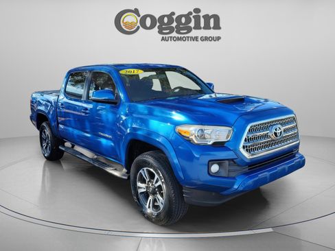 Used 2017 Toyota Tacoma SR5 image 4