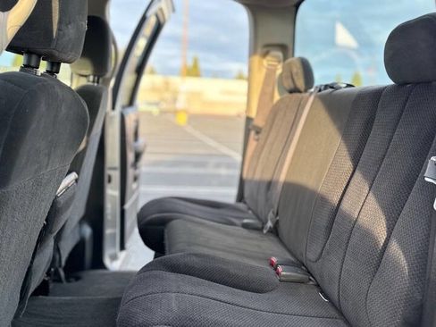 Used 2004 Dodge Ram 1500 Truck SLT image 9