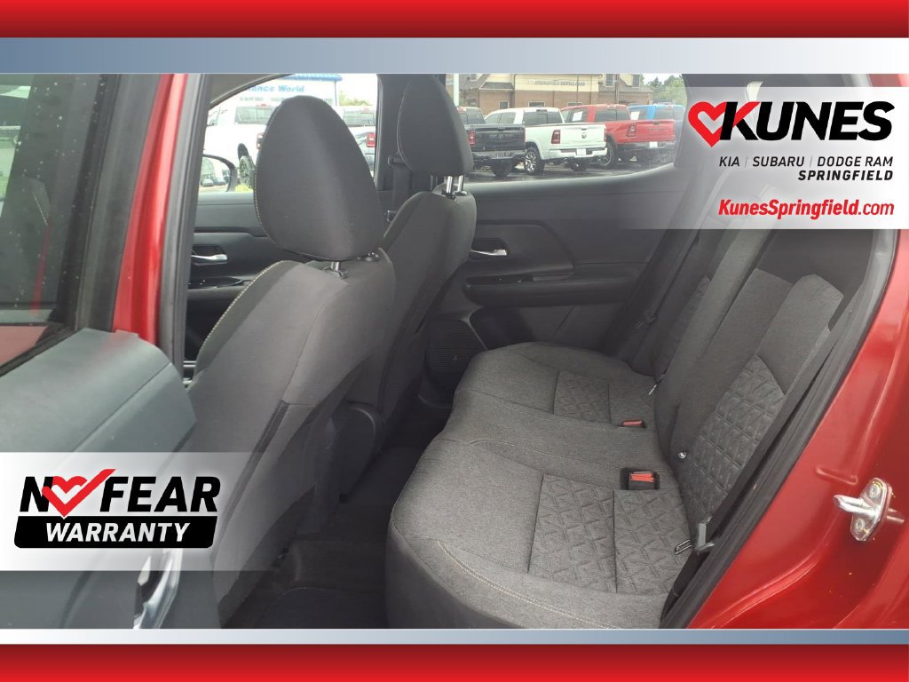 Used 2025 Nissan Kicks SV AWD/4WD image 6