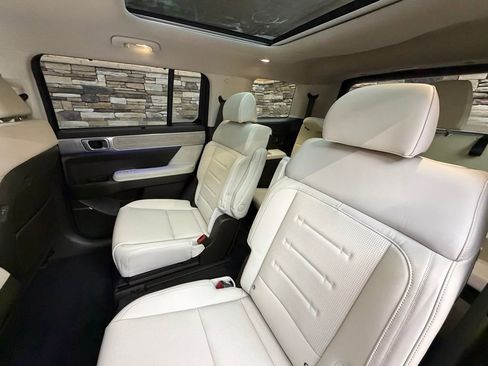 Used 2024 Hyundai Santa Fe Calligraphy image 28