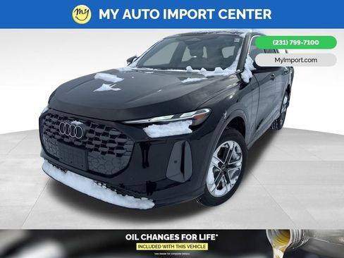 Used 2025 Audi Q5 2.0T Premium w/ Convenience Package image 3