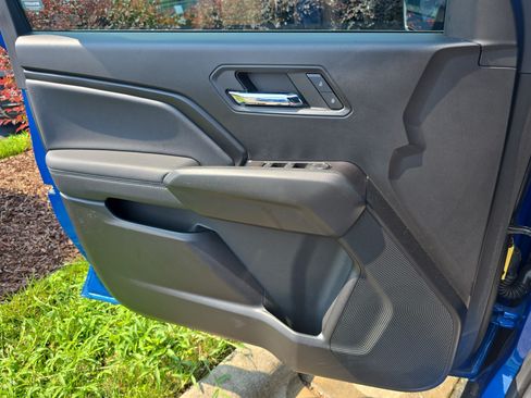 Used 2024 Chevrolet Colorado LT w/ LT Convenience Package II RWD image 27