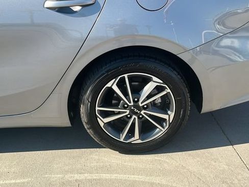 Used 2024 Kia Forte LXS FWD image 21