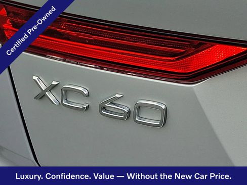 Certified 2023 Volvo XC60 B5 Plus w/ Climate Package AWD/4WD image 30