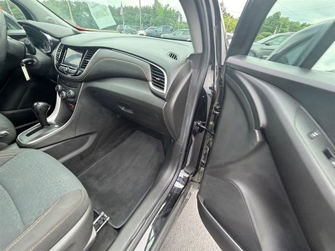 Used 2020 Chevrolet Trax LS w/ Tint and Cruise Package FWD image 28