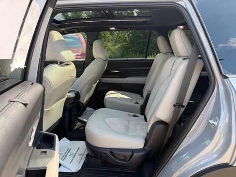 Certified 2026 Toyota Grand Highlander AWD Hybrid image 29