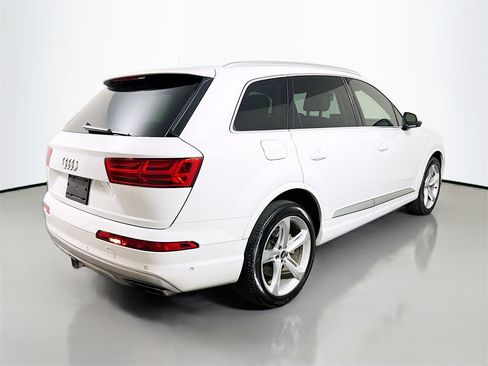 Used 2019 Audi Q7 3.0T Prestige w/ Prestige Package image 7