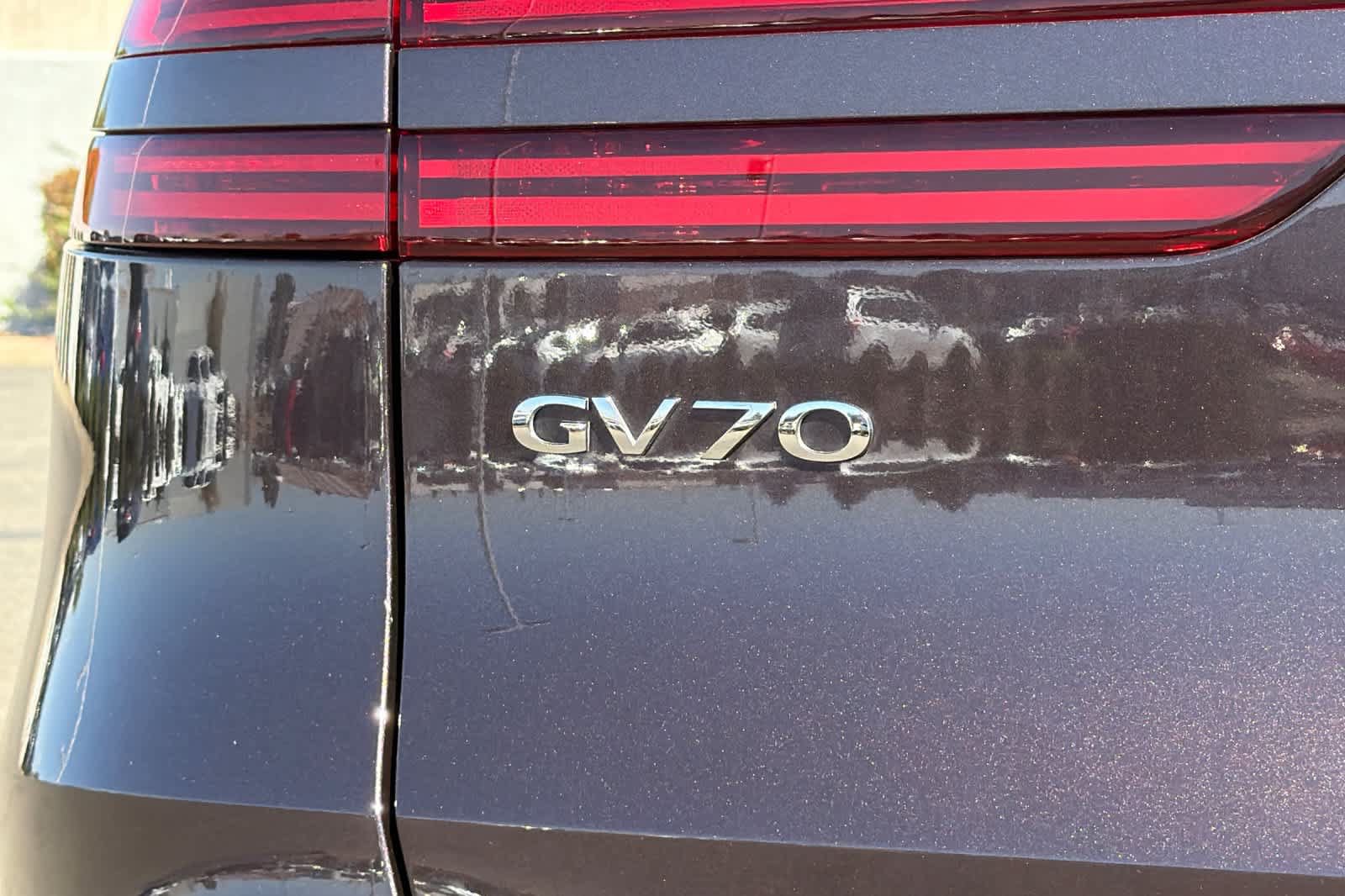 Used 2023 Genesis GV70 2.5T w/ Select Package AWD/4WD image 33