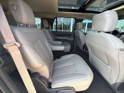 Used 2019 Ford Expedition Limited w/ Equipment Group 302A RWD image 12