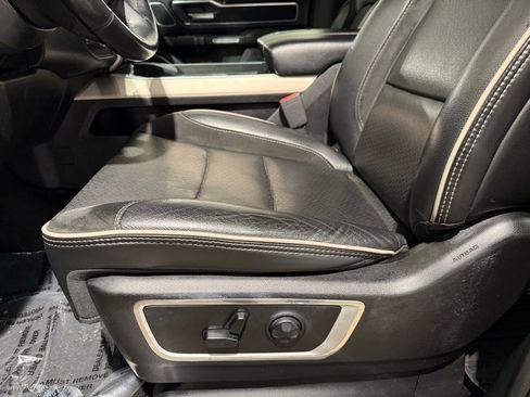 Used 2019 RAM 1500 Laramie image 12