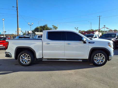 Used 2021 GMC Sierra 1500 SLT image 2
