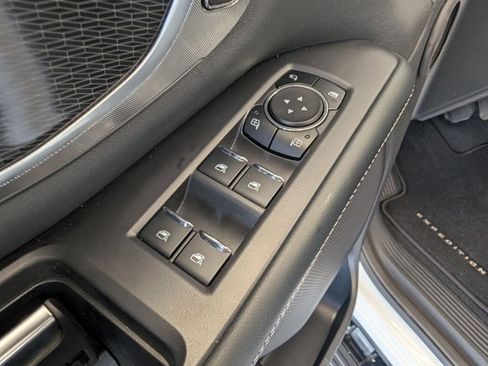 Certified 2025 Ford Expedition Max Platinum w/ Stealth Performance Package AWD/4WD image 9