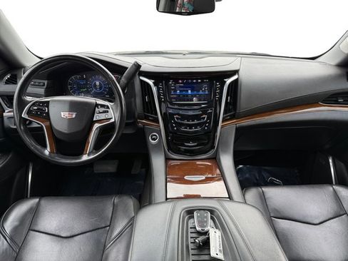 Used 2020 Cadillac Escalade Luxury image 13