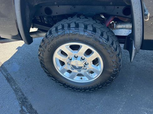 Used 2015 GMC Sierra 2500 SLE w/ SLE Preferred Package AWD/4WD image 32