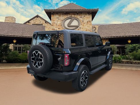 Used 2024 Ford Bronco Outer Banks AWD/4WD image 3