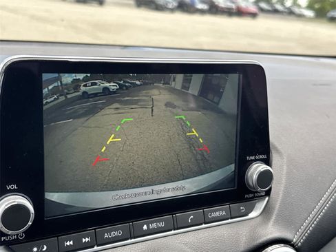 Used 2023 Nissan Sentra SV FWD image 24