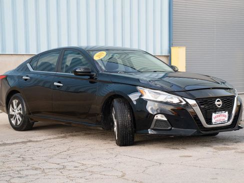 Used 2019 Nissan Altima 2.5 S FWD image 4