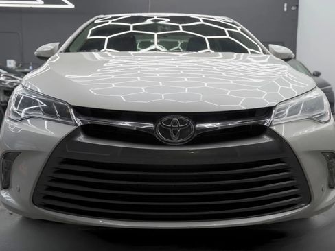 Used 2015 Toyota Camry XLE image 2