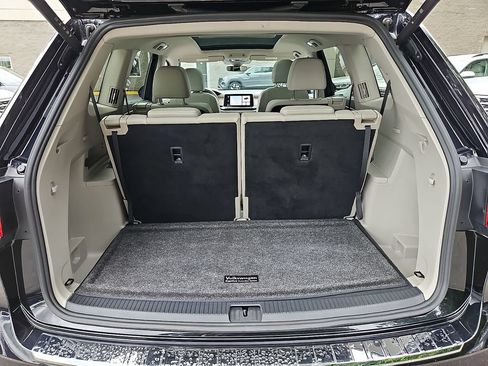Certified 2024 Volkswagen Atlas SE w/ Panoramic Sunroof Package AWD/4WD image 32