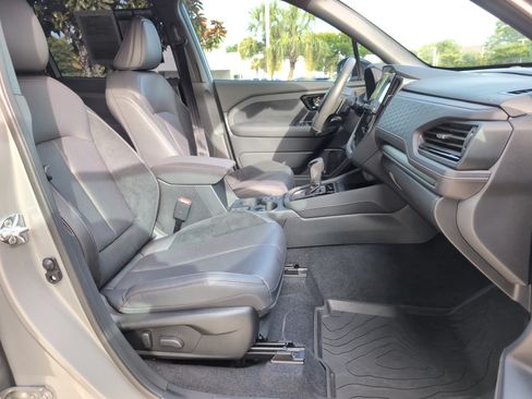 Used 2025 Subaru Forester Touring w/ Popular Package - Touring AWD/4WD image 33