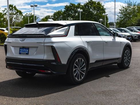 Used 2024 Cadillac Lyriq Sport AWD/4WD image 7