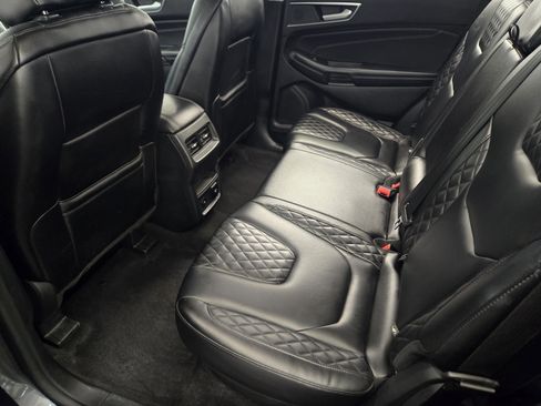 Certified 2024 Ford Edge Titanium image 28