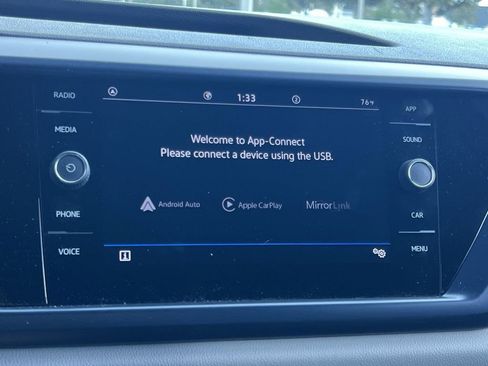 Certified 2022 Volkswagen Taos SE w/ Driver Assistance Package image 20