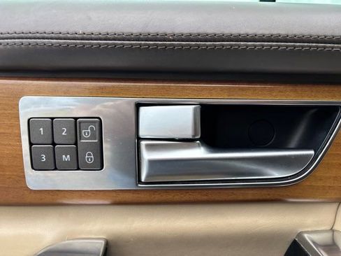 Used 2016 Land Rover LR4 HSE LUX AWD/4WD image 28