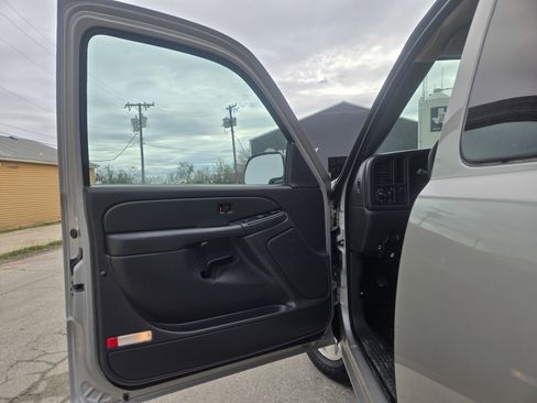 Used 2007 Chevrolet Silverado 1500 LT w/ Extended Cab Value Package image 4